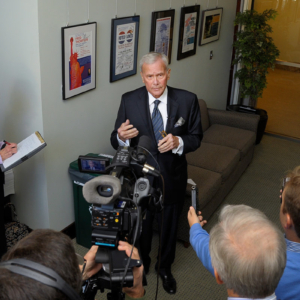 Tom Brokaw speaks with the media after the Baker Distinguished Lecture in 2013.