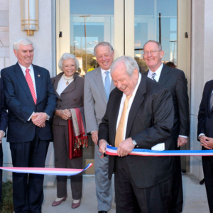 Howard Baker at the grand opening of the Baker Center’s permanent building in 2008.
